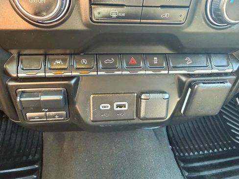 Used 2024 Chevrolet Silverado 1500 Custom Trail Boss w/ LPO, Dark Essentials Package AWD/4WD image 20