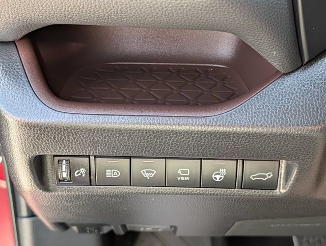 Used 2021 Toyota RAV4 Limited AWD/4WD image 23