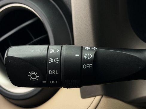 Used 2015 Toyota RAV4 XLE FWD image 21
