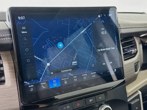 Used 2024 Ford Expedition Limited image 30