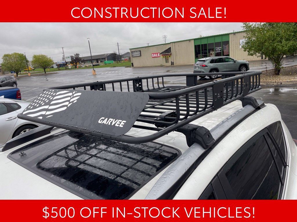 Used 2018 Toyota RAV4 Limited AWD/4WD image 5