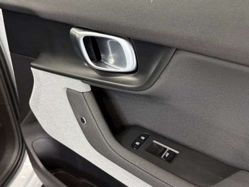 Used 2024 Polestar Polestar 2 image 25