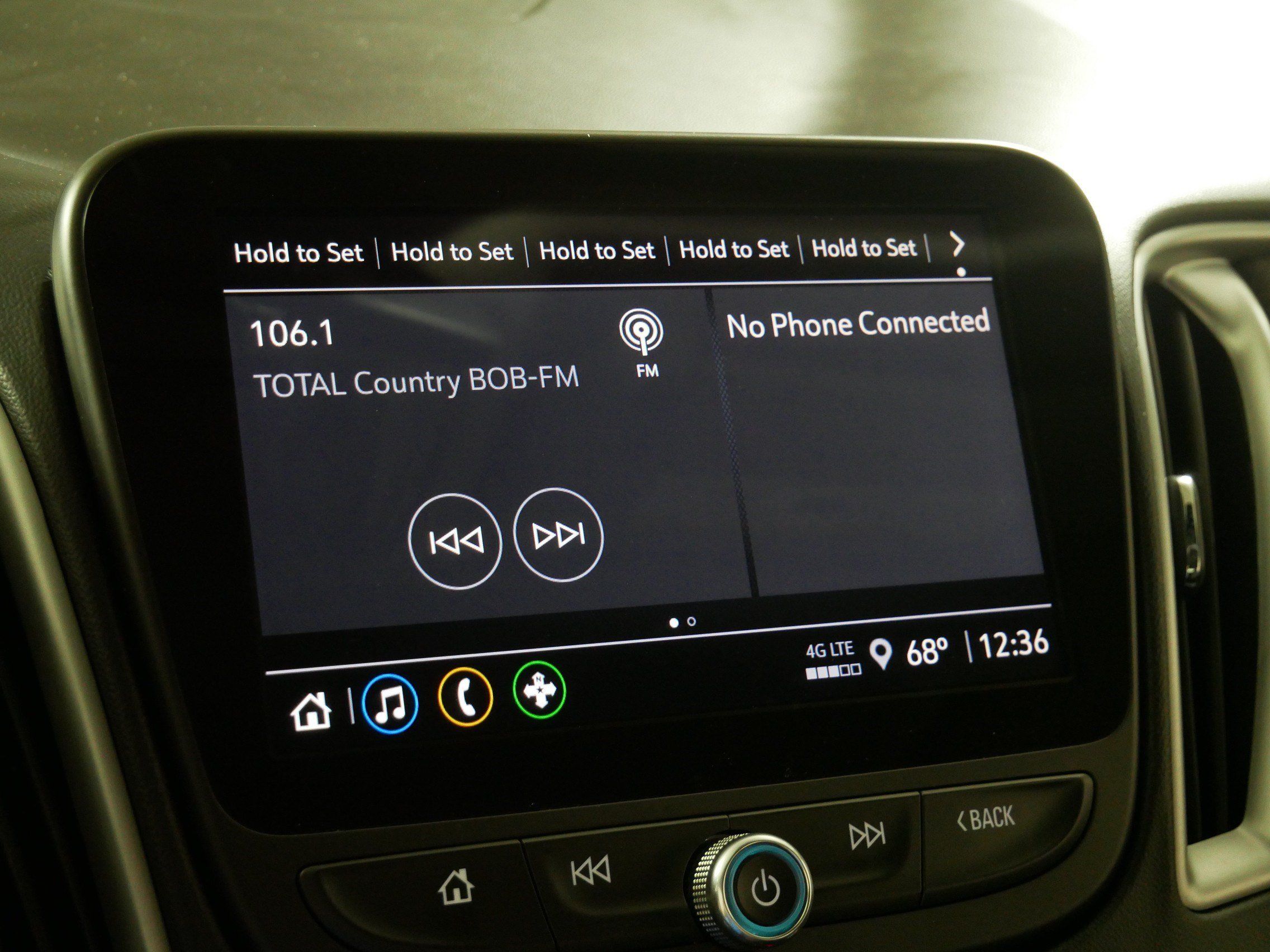 Used 2023 Chevrolet Malibu RS FWD image 32