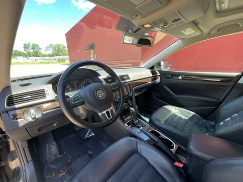 Used 2014 Volkswagen Passat 1.8T SEL Premium FWD image 9