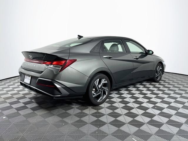 Certified 2025 Hyundai Elantra Sport FWD image 7