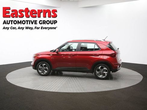 Used 2024 Hyundai Venue SEL image 61