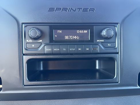 Used 2025 Mercedes-Benz Sprinter 2500 image 13