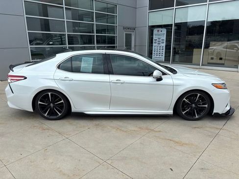 Used 2020 Toyota Camry XSE AWD/4WD image 8