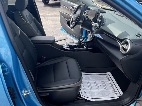New 2026 Chevrolet Trax ACTIV w/ Sunroof Package FWD image 20