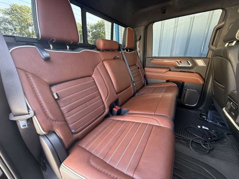 Used 2024 GMC Sierra 3500 Denali Ultimate AWD/4WD image 27