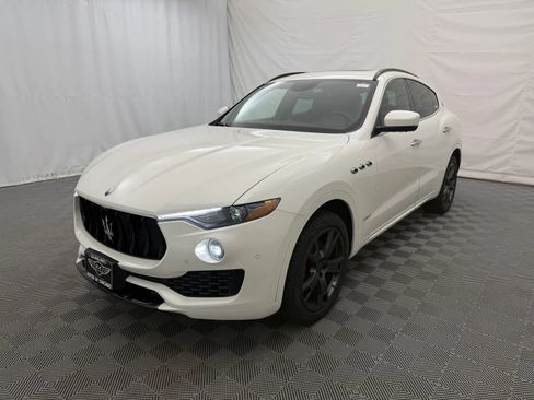 Used 2018 Maserati Levante GranSport AWD/4WD image 2