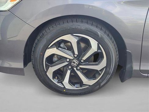 Used 2016 Honda Accord EX image 22