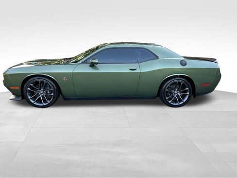 Used 2023 Dodge Challenger R/T Scat Pack RWD image 2