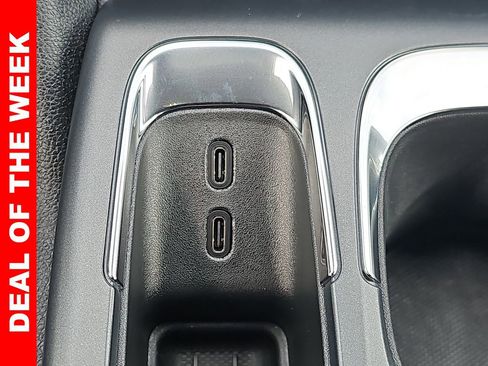 New 2026 Chevrolet Equinox EV LT image 25