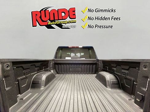 Used 2019 Chevrolet Silverado 1500 High Country w/ Technology Package image 15