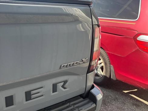 Used 2022 Nissan Frontier Pro-X RWD image 12