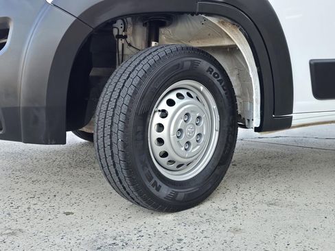 Used 2025 RAM ProMaster 3500 w/ Convenience Group image 10