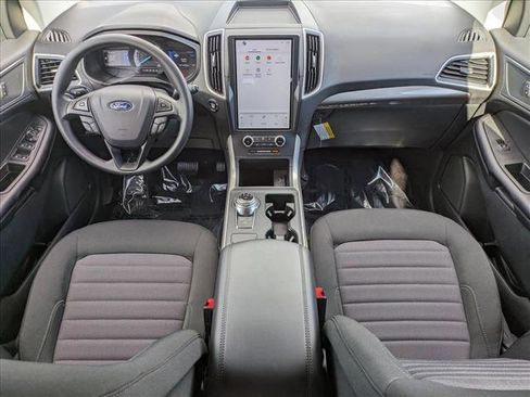 New 2024 Ford Edge SE image 13