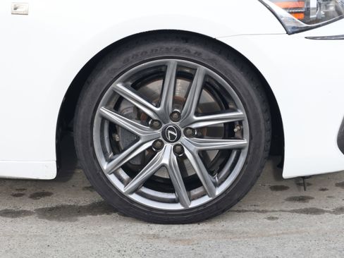 Used 2019 Lexus IS 300 F Sport w/ F Sport Package image 11