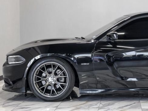 Used 2019 Dodge Charger R/T w/ Plus Group RWD image 12