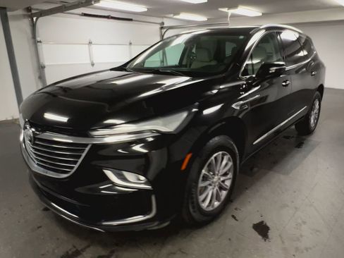 Used 2023 Buick Enclave Essence image 38