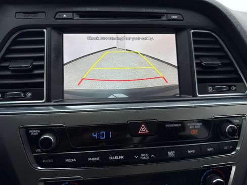Used 2015 Hyundai Sonata Limited w/ Option Group 05 FWD image 28