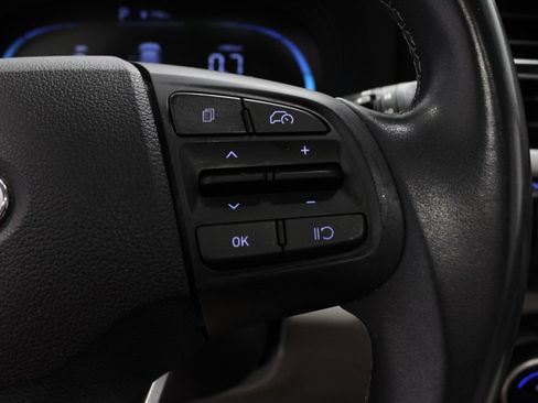 Used 2024 Hyundai Venue SEL FWD image 21