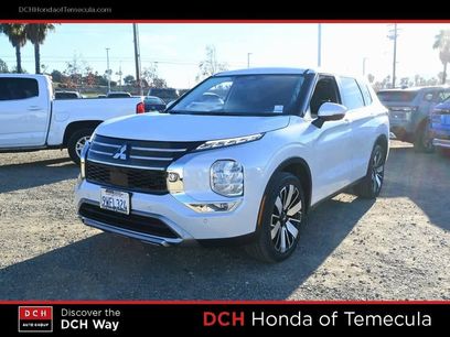 Used 2025 Mitsubishi Outlander SE