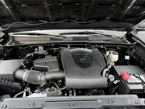 Certified 2023 Toyota Tacoma SR5 w/ Black Out Package (TMS) image 15