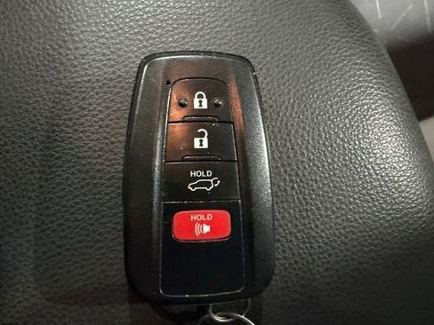Used 2019 Toyota RAV4 XLE w/ Convenience Package AWD/4WD image 20