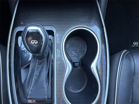 Used 2019 INFINITI QX60 Luxe w/ Essential Package image 27