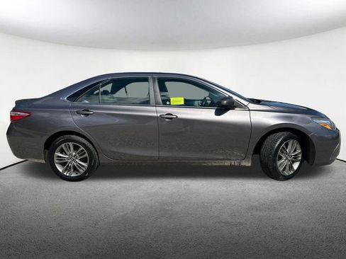 Used 2015 Toyota Camry SE image 14