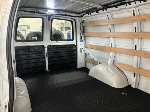 Used 2024 Chevrolet Express 2500 w/ Driver Convenience Package RWD image 26