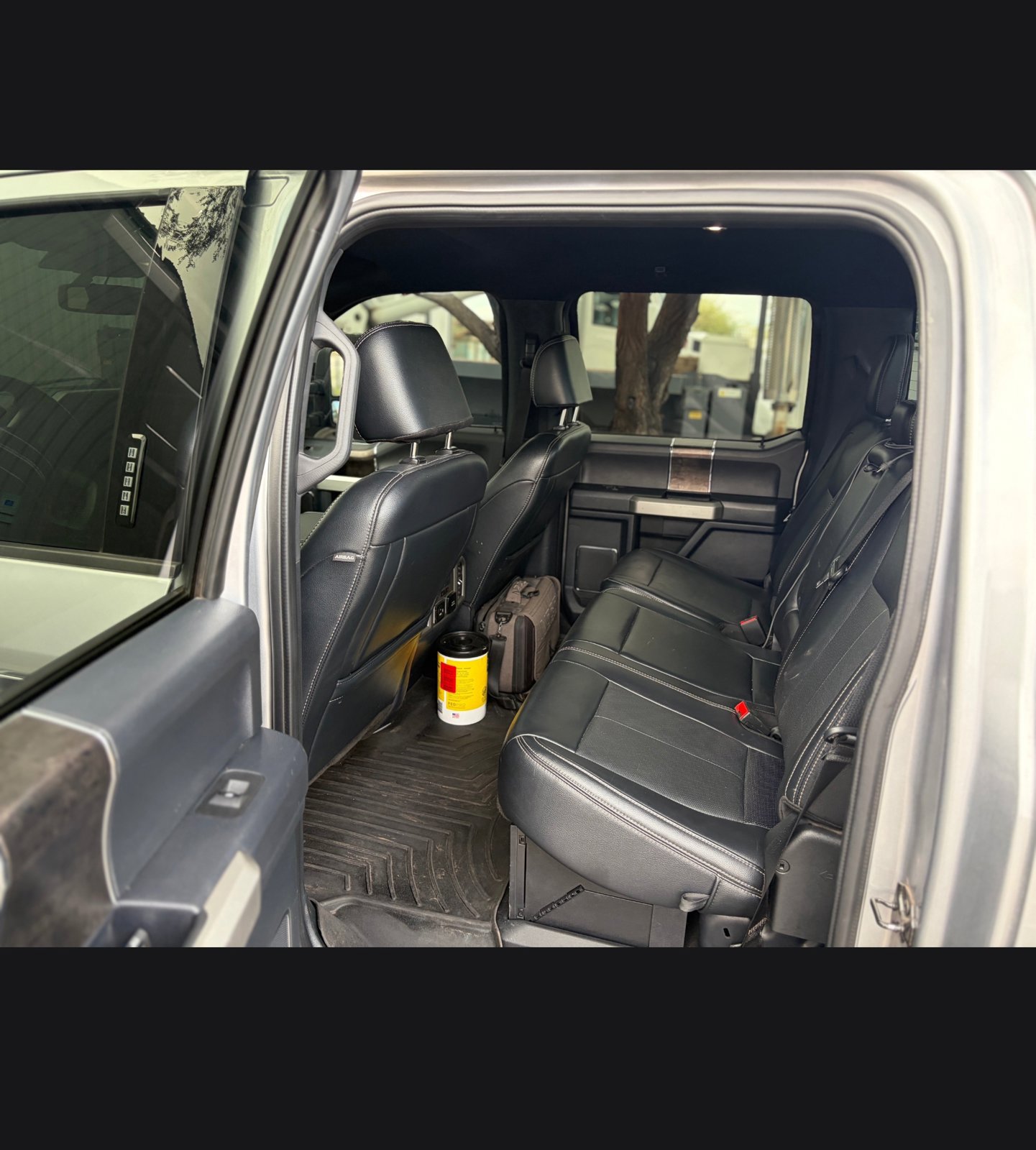 Used 2022 Ford F350 Lariat w/ Tremor Off-Road Package AWD/4WD image 10