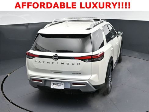 Used 2022 Nissan Pathfinder Platinum w/ Cargo Package image 37