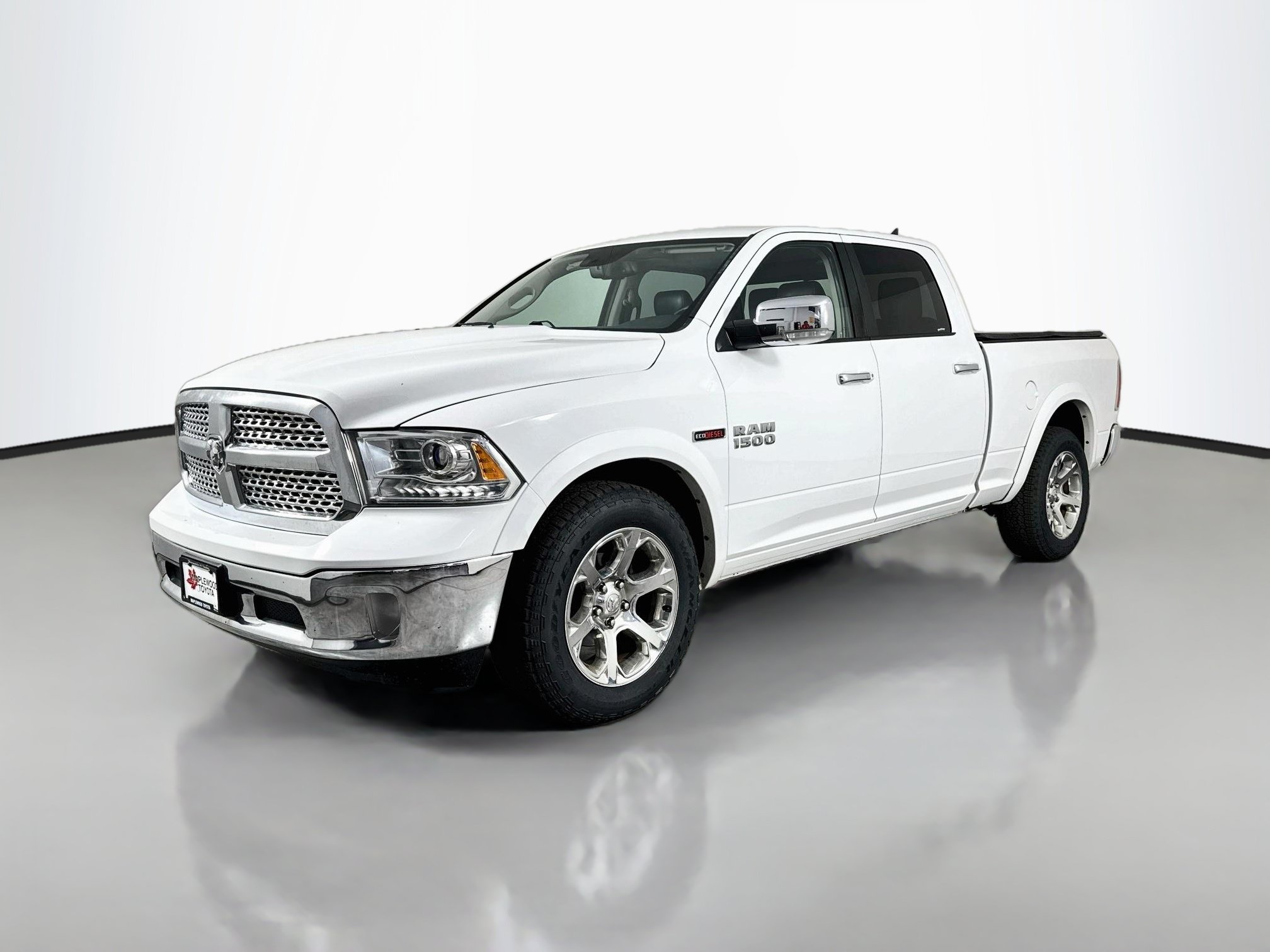 Used 2014 RAM 1500 Laramie w/ Convenience Group AWD/4WD image 3