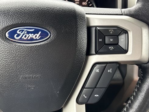 Used 2019 Ford F150 Lariat RWD image 22