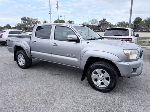 Used 2015 Toyota Tacoma PreRunner w/ TRD Sport Package image 7