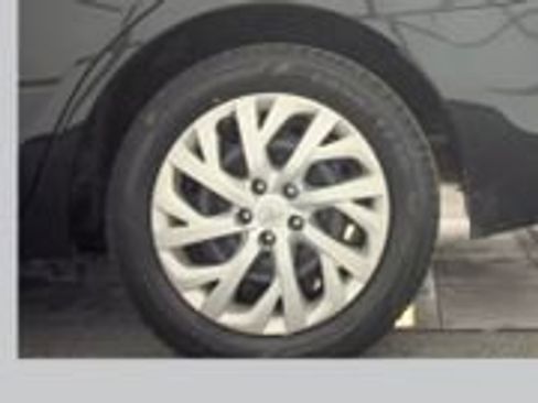 Used 2019 Toyota Corolla LE image 11