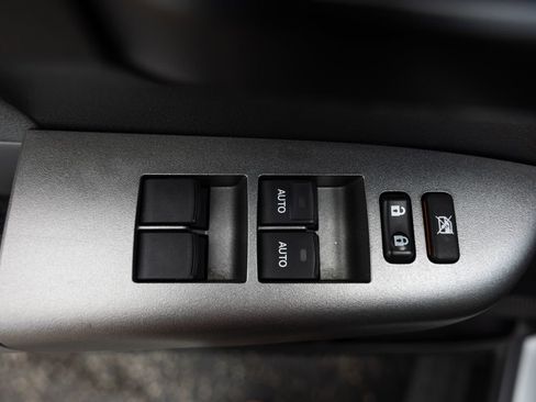 Used 2017 Toyota Sequoia SR5 AWD/4WD image 24