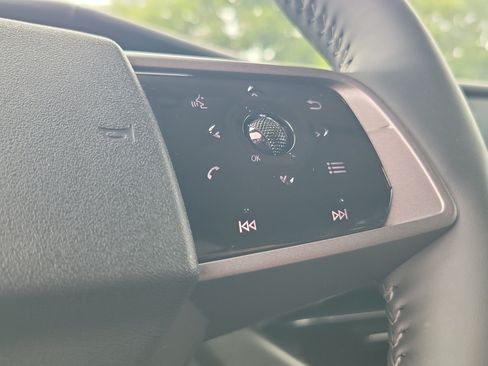 Certified 2025 Nissan Murano SV FWD image 22