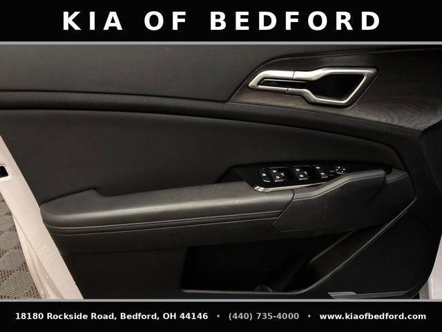 Certified 2025 Kia Sportage X-Line w/ Premium Package AWD/4WD image 11