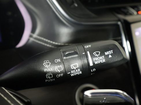 Used 2022 Jeep Grand Cherokee Overland w/ Luxury Tech Group IV image 47