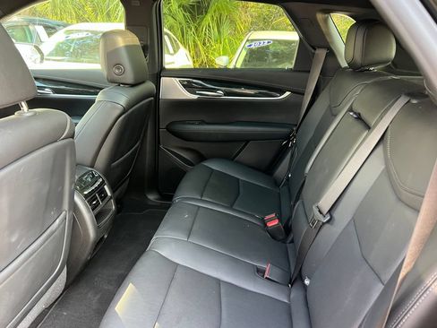 Used 2020 Cadillac XT5 Premium Luxury AWD/4WD image 7