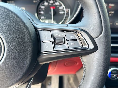 Used 2021 Alfa Romeo Giulia Sprint w/ Sun & Sound Package image 34