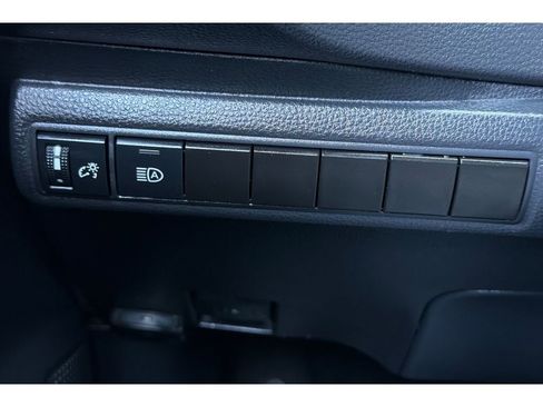 Used 2021 Toyota Corolla SE w/ Carpet Mat Package (TMS) FWD image 30
