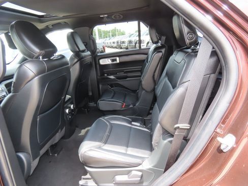 Used 2020 Ford Explorer ST w/ ST Street Pack AWD/4WD image 21