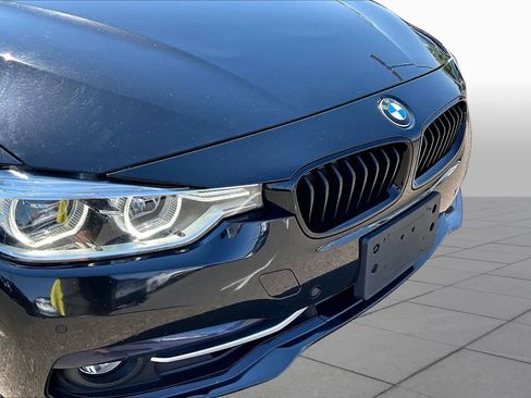 Used 2018 BMW 330e w/ Premium Package RWD image 29