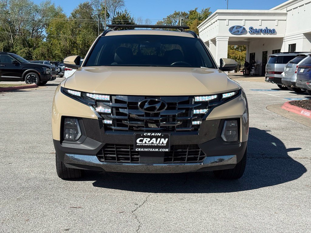 Used 2023 Hyundai Santa Cruz Limited AWD/4WD image 2