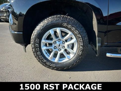 Used 2023 Chevrolet Silverado 1500 RST w/ Z71 Off-Road Package image 9